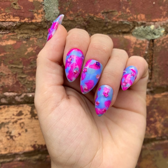 Meet your Posher, Katelin - Picture 1 of 3